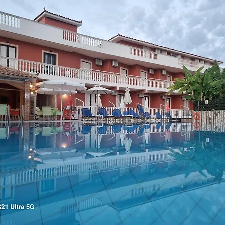 Alex Apartahotel *